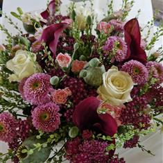 cream and pink bouquet