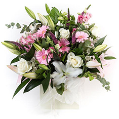 Pink &amp; White bouq